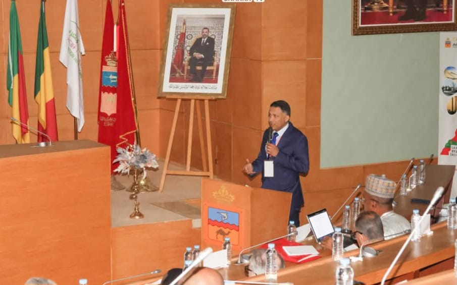 مدير الإستثمار بالعيون يسلط الضوء على مؤهلات الجهة أمام رابطة العمداء الفرنكوفونيين Img 20250410 wa0167.jpg