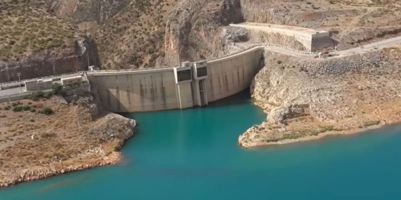 ارتفاع واردات المياه في عدة سدود مغربية يساهم في تعزيز المخزون المائي Barrage bin el ouidane